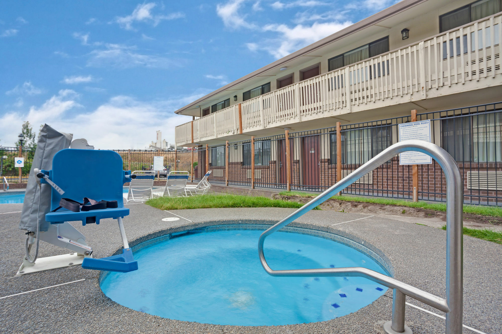 Econo Lodge Kent Exterior photo